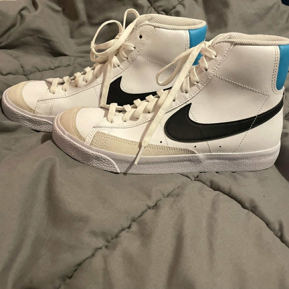 NIKE Blazers 6Y